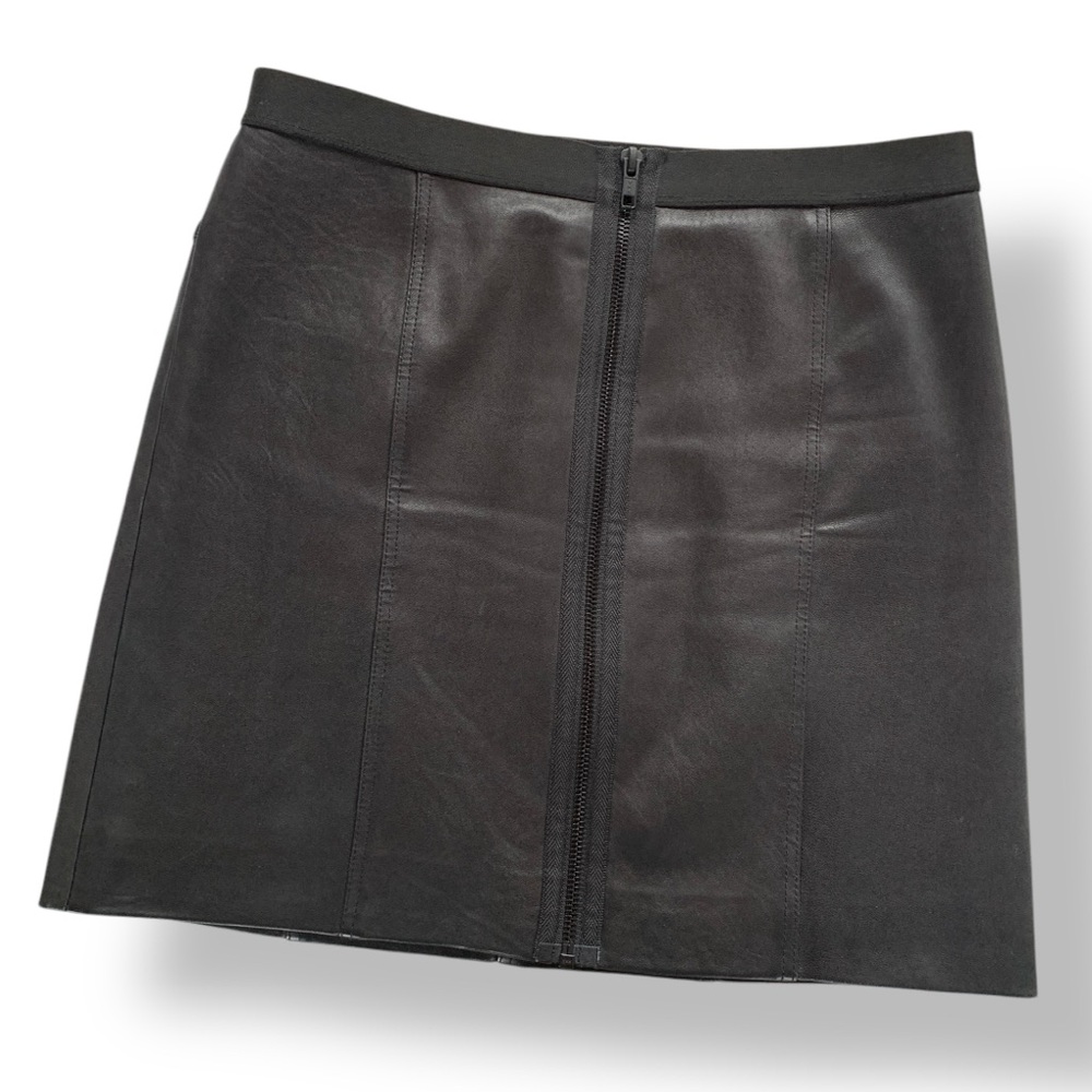 🔥Host Pick🔥Theory front zip leather mini skirt size 4